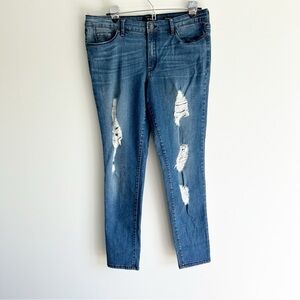 Kiind of Sexy Skinny Distressed Ankle Jeans 31